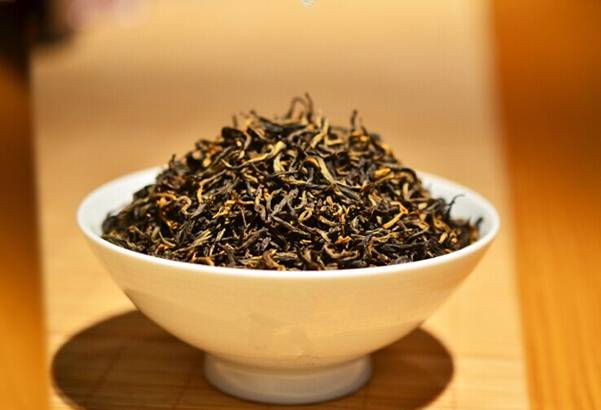 云南滇红茶的制作工艺