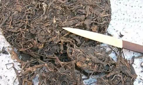 普洱茶饼与茶砖撬茶的方法技巧