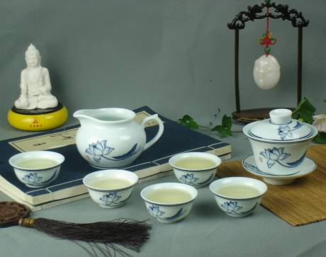 茶友必备的全套功夫茶具_整套功夫茶具介绍及各部位名称